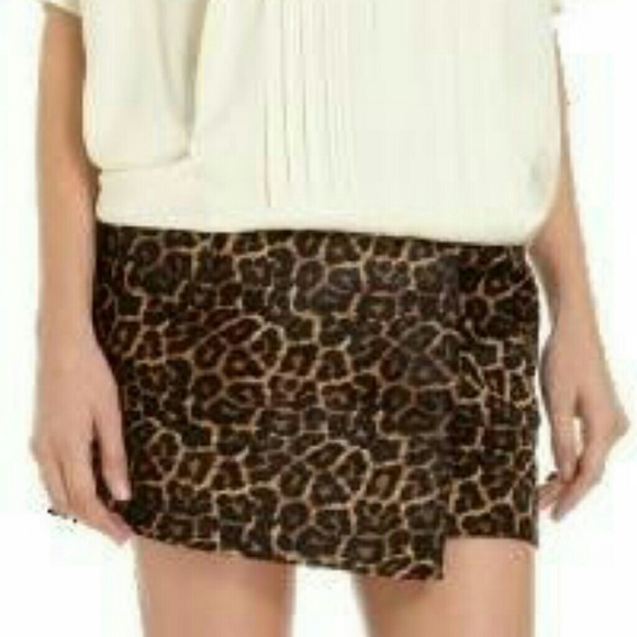 🎉🎉HP 1/26🎉🎉DVF Cheetah skirt💃💃💐💐💐💖💖💖 - Picture 2 of 4