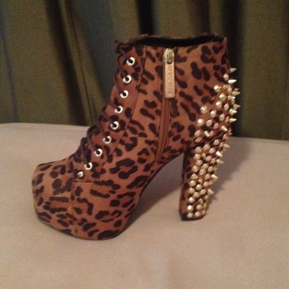 Leopard Spiked Booties!! 😍