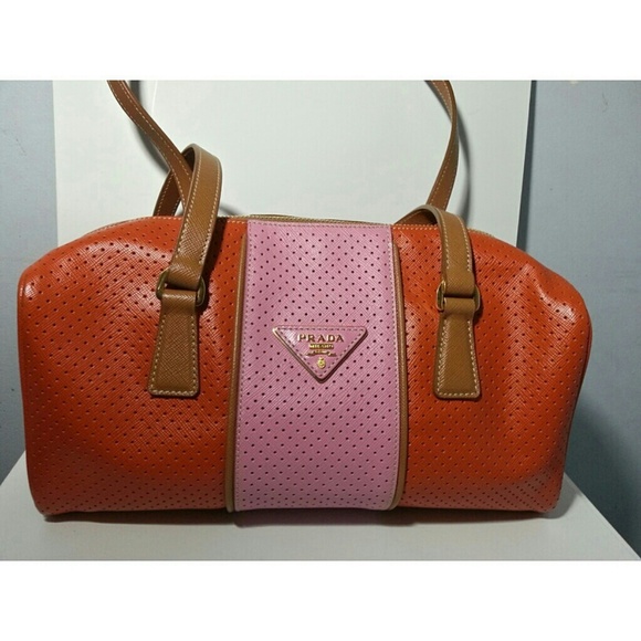 Prada HandBag. New w|out tags.