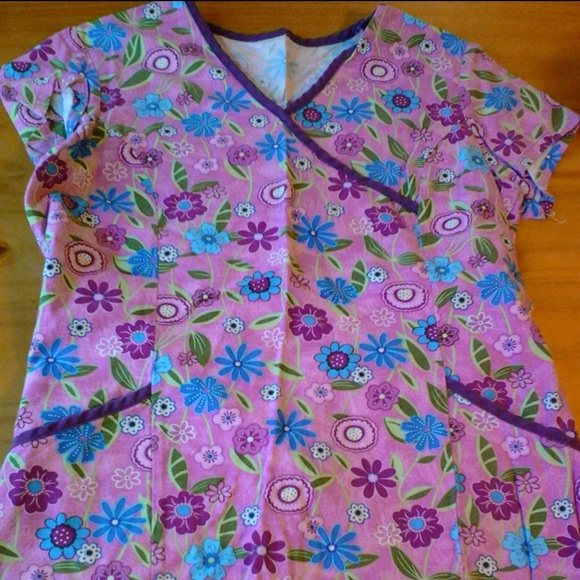 Scrub top