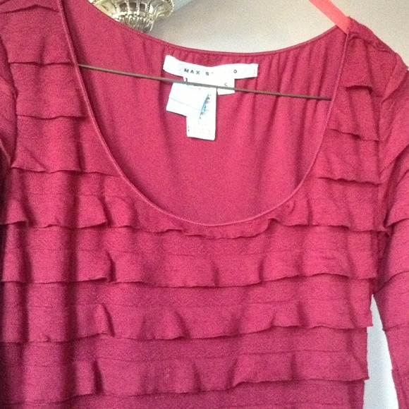 Red Dress - Picture 2 of 2