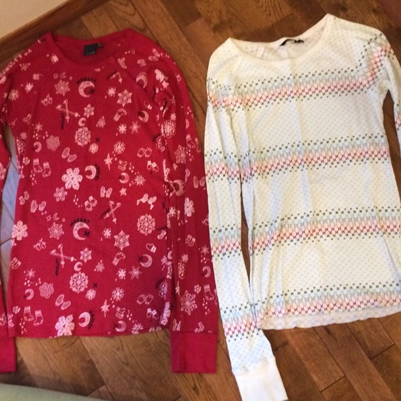 Hurley Tops - ❤️GONE 31st❤️2 Hurley Holiday Theme Thermals