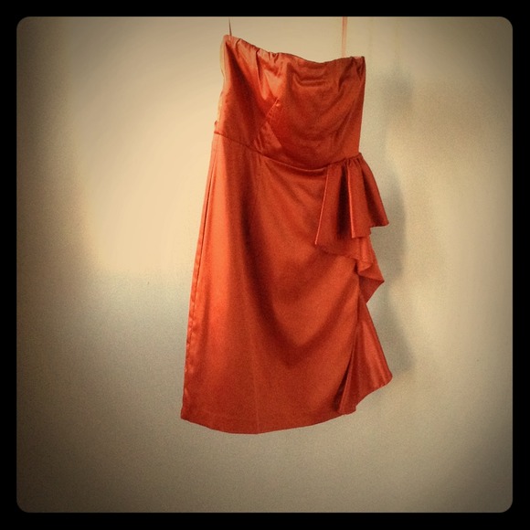 Limited Dress - Picture 1 of 3