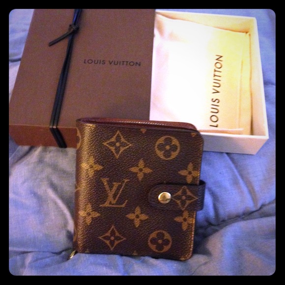 ✨Authentic Louis Vuitton Wallet✨ - Picture 1 of 4
