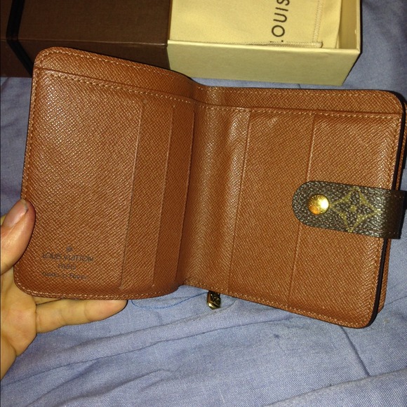 ✨Authentic Louis Vuitton Wallet✨ - Picture 3 of 4