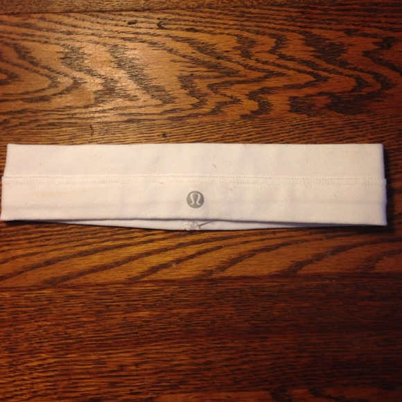 White Lululemon head band