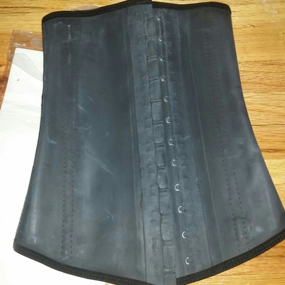 TRADED ~ Waist cincher - Picture 3 of 3