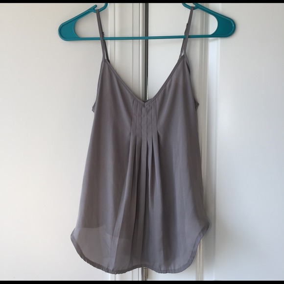 Kirra Tops - Light gray blouse with pleats