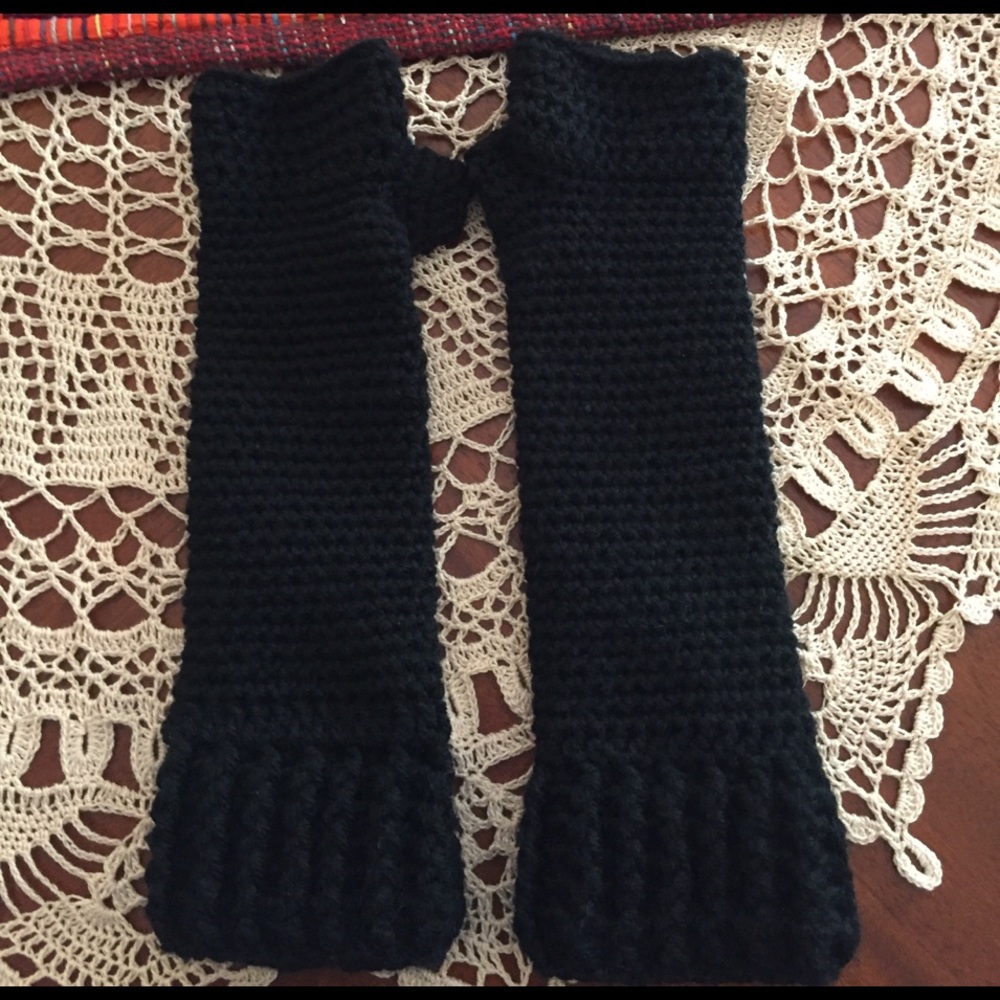 Crochet fingerless gloves