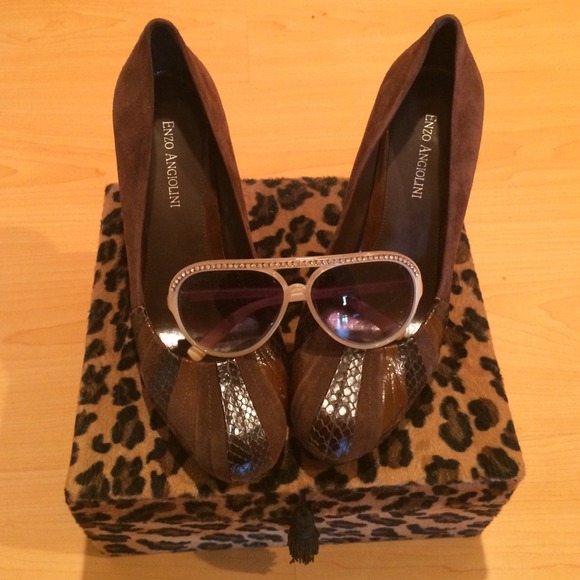 Suede & Snake Skin Brown Pumps