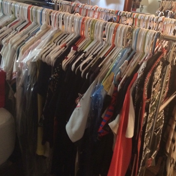 LADIES! EVERYTHING MUST GO! 🎉👏🙈