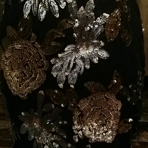 Most Beautiful Skirt ever - Picture 2 of 2