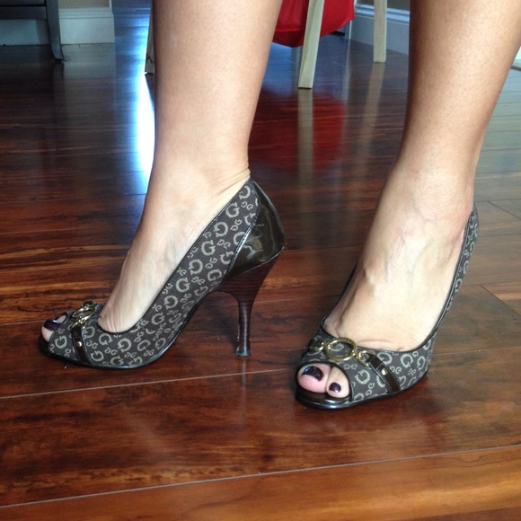 GUESS HEELS - Picture 3 of 4