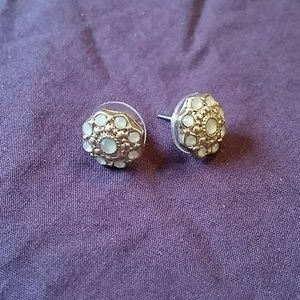 ☆traded☆Gold with mint green stone earrings