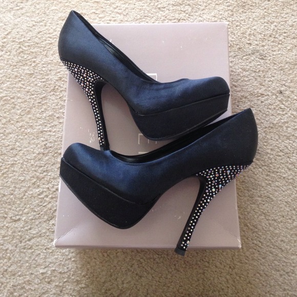 Bakers black heels El Camino Real, Palo Alto · Directions · () ,+ followers on Twitter.