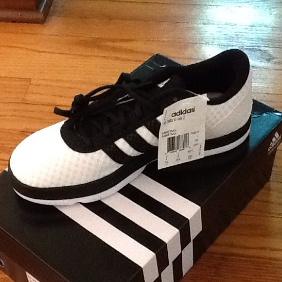 Adidas Sneakers