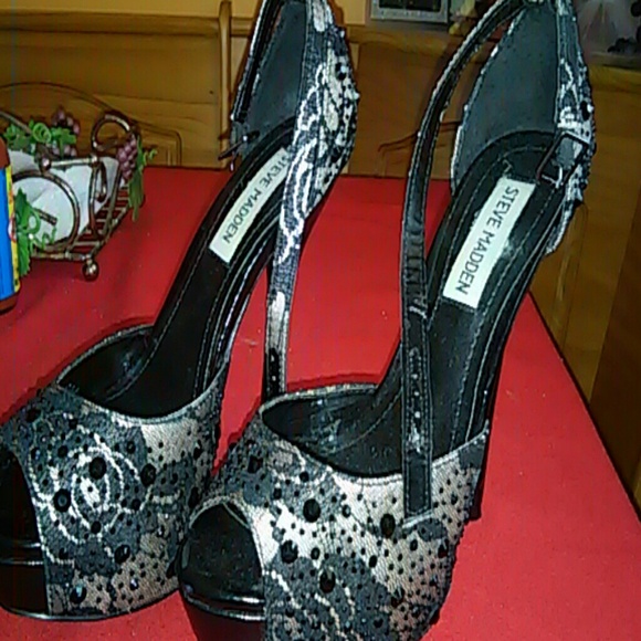 🎉Steve madden heels host pick ❤💋🎉🎊