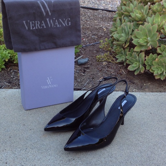 ON HOLD Vera Wang heels *perfect condition*