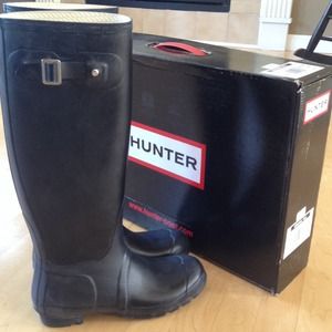 NWT Hunter Black Original Tall US 7M/8F
