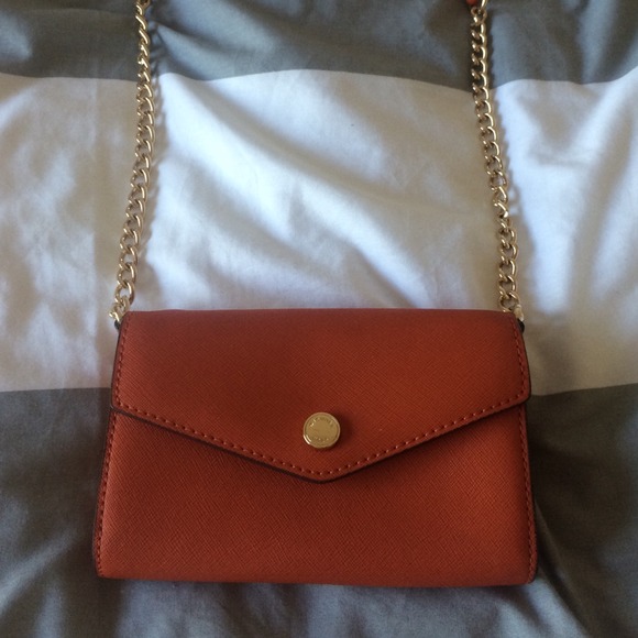 Beautiful Michael Kors cross body.