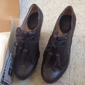 Frye brand new heels
