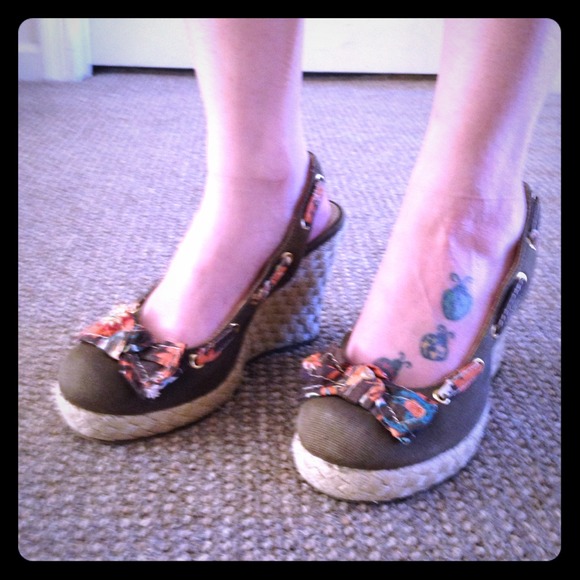 Brown Xhilaration Wedges - Picture 1 of 4