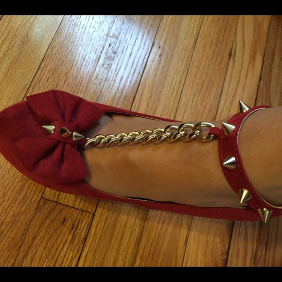 ❌SOLD❌Red Suede Charlotte Russe Pumps - Picture 2 of 4