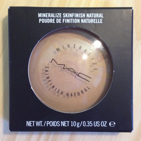 MAC Mineralize Skinfinish Natural