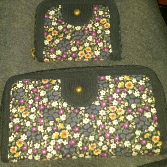 L.e.i  Accessories & Coin Purse -GREAT GIFT!