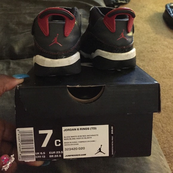 Jordan sneakers - Picture 3 of 3