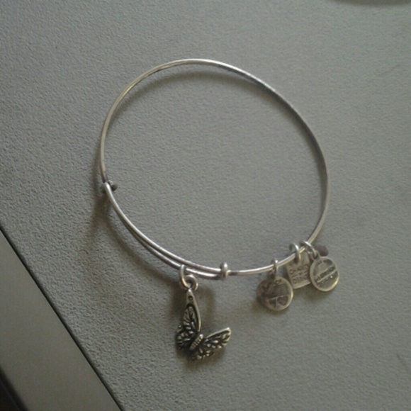 Alex & ani