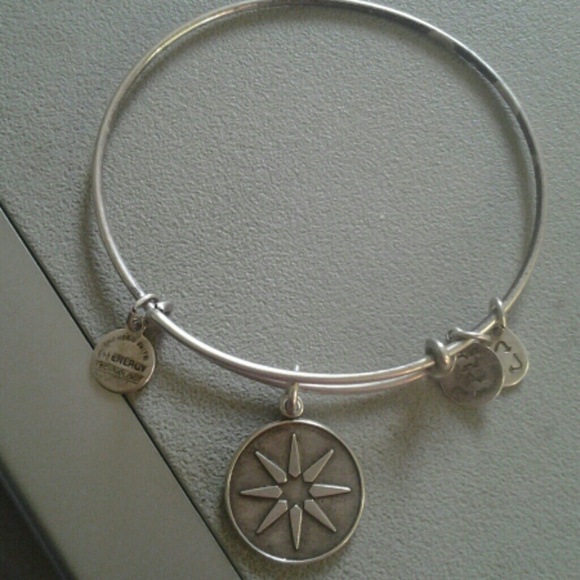 Alex & ani