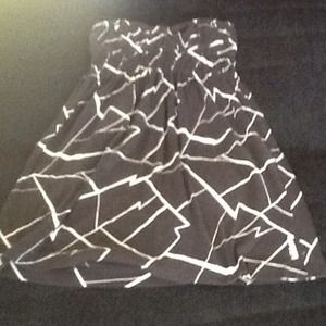 - I'm selling a dress