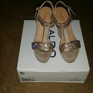 Aldo wedges
