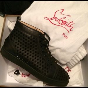 💯Authentic Christian Louboutin black leather