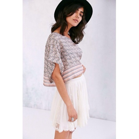 🌸SOLD🌸 Sparkle and Fade Silk Square Top - Picture 2 of 3