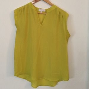 FINAL DAY! Green cap sleeve blouse