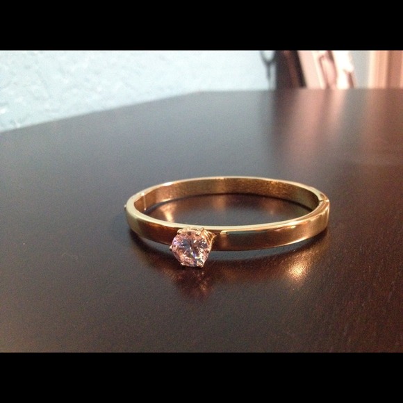 ~ Beautiful Diamond Bracelet ~ - Picture 2 of 3