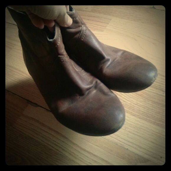Brown cute boots
