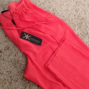 Cute corral slouch pants!