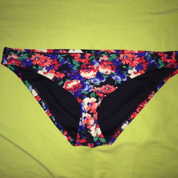 Bathing suit bottoms