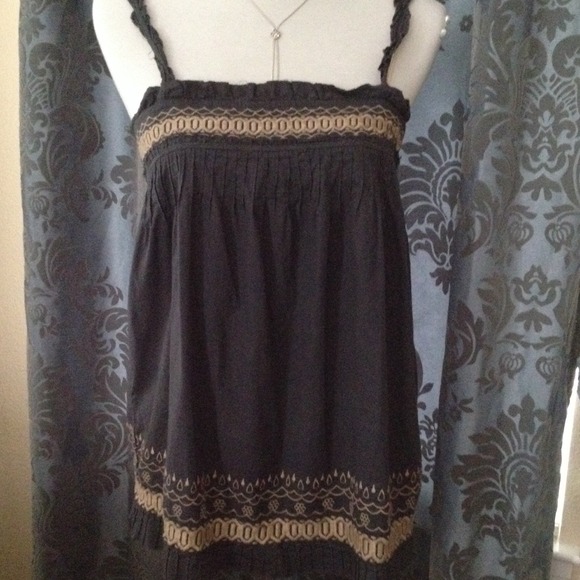 Billabong charcoal embroidered top