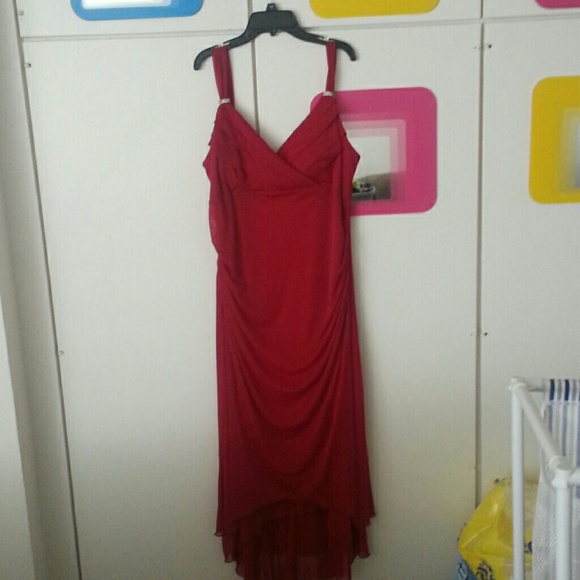 *FINAL PRICE DROP*  Red dress with ruched sides