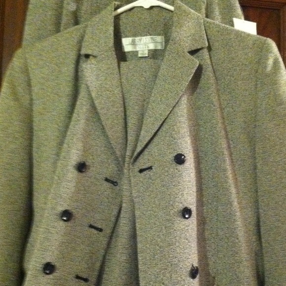 Larry Levine 3pc suit. - Picture 2 of 3