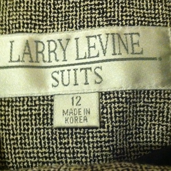Larry Levine 3pc suit. - Picture 3 of 3