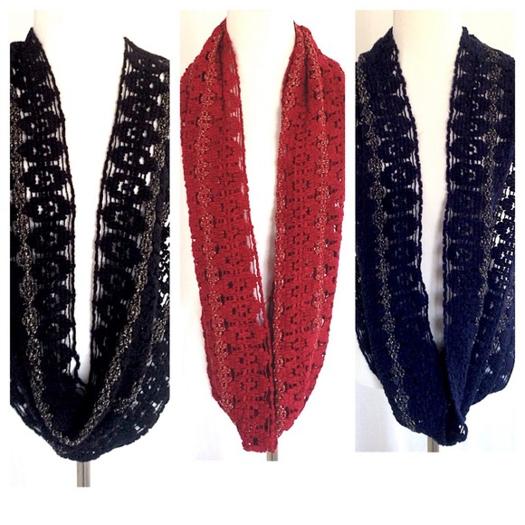 ❗️Sale❗️Warm Sparkly Knit Scarves - Picture 3 of 4