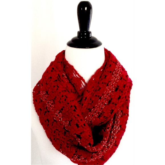 ❗️Sale❗️Warm Sparkly Knit Scarves - Picture 4 of 4