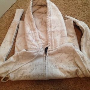 American eagle cream hoodie with zipper