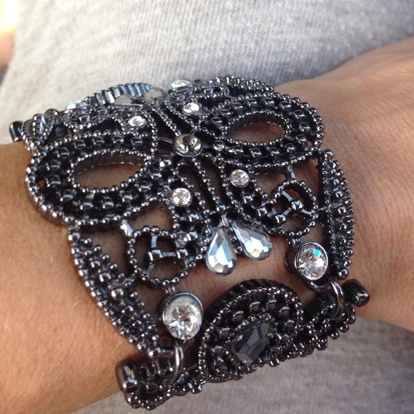 Guess Metal 3 piece adjustable bracelet