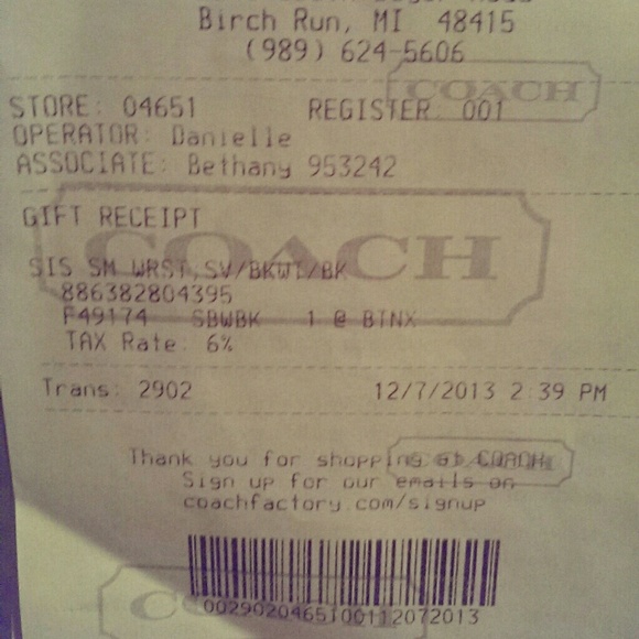 Coach - small wristlet - Picture 2 of 4